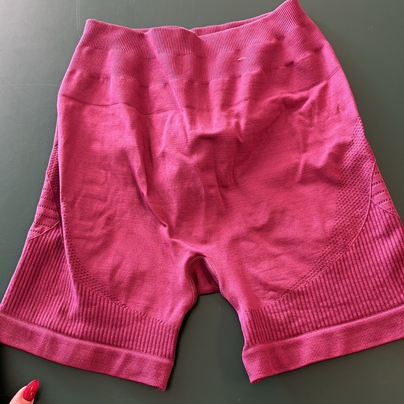 Alphalete shorts - Picture 2 of 2